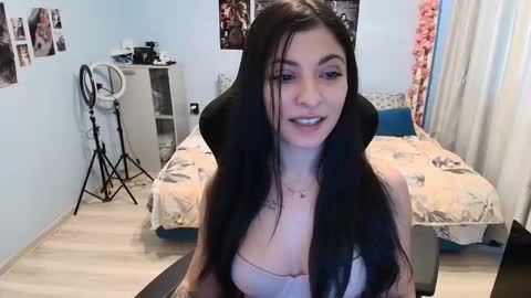 Snapshot of small_horny_girl chatting on November 2025 08:03:01 AM small_horny_girl online show from November 2025 08:03:01 AM