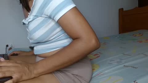 smallflorecita online show from March 2025 01:37:01 PM