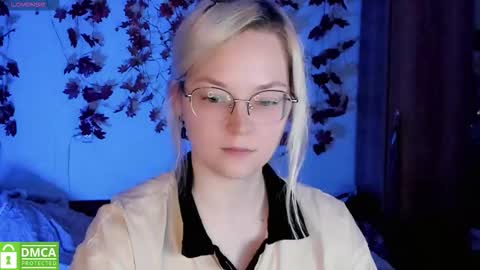 smallimpmeili online show from November 2025 07:23:02 PM