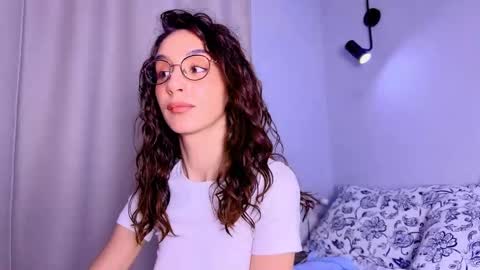 Elizabeth online show from March 2026 04:36:01 AM