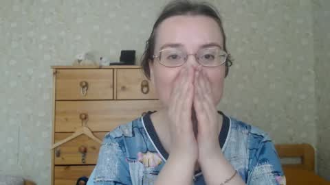 Snapshot of smart_rose chatting on April 2026 03:25:01 PM smart_rose online show from April 2026 03:25:01 PM