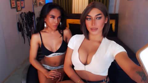 Snapshot of smasherqueen chatting on December 2025 09:51:02 AM smasherqueen online show from December 2025 09:51:02 AM