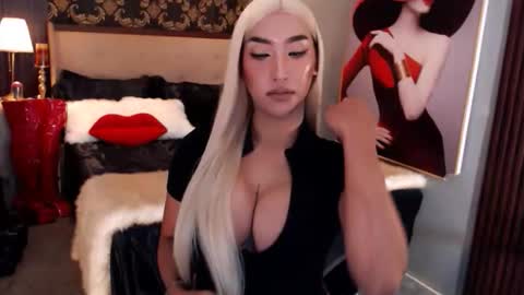 Snapshot of smasherqueen chatting on June 2026 08:05:02 AM smasherqueen online show from June 2026 08:05:02 AM