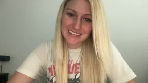 smexxii93 online show from November 2025 07:05:01 PM