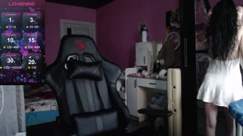 smile_cute_fox online show from October 2025 09:10:02 AM