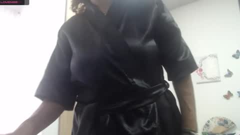 Snapshot of smilet_milf chatting on February 2025 11:36:01 AM Smileth online show from February 2025 11:36:01 AM