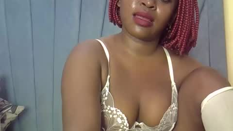 smiley_berry online show from September 2025 08:41:01 PM