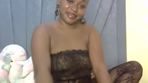 smiley_berry online show from September 2025 05:04:02 PM