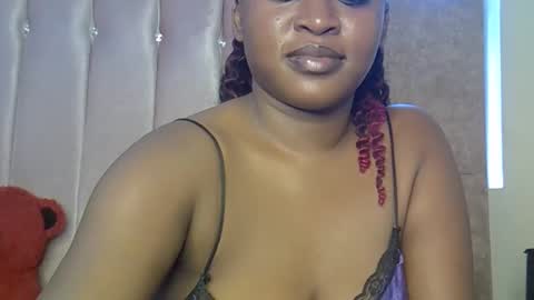 smiley_berry online show from October 2025 02:07:02 PM