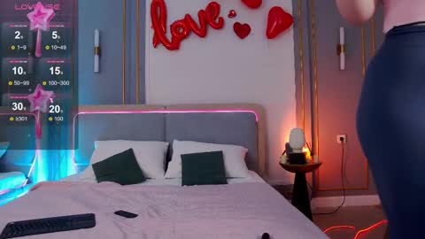 Mia online show from February 2025 05:16:01 AM