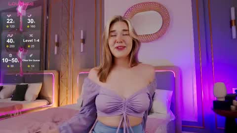 Mia online show from February 2025 05:12:02 AM