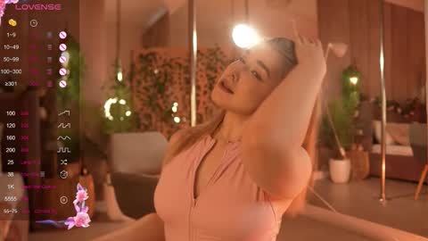 Mia online show from October 2025 05:32:01 AM