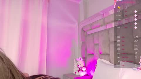      online show from October 2025 06:08:01 PM