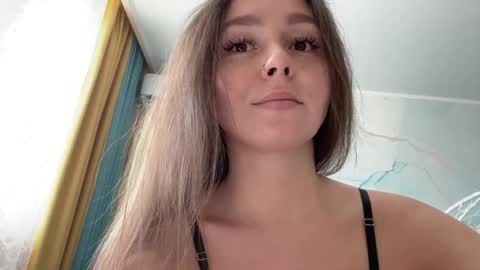 Snapshot of smiling_riddle chatting on May 2026 10:32:01 AM smiling_riddle online show from May 2026 10:32:01 AM