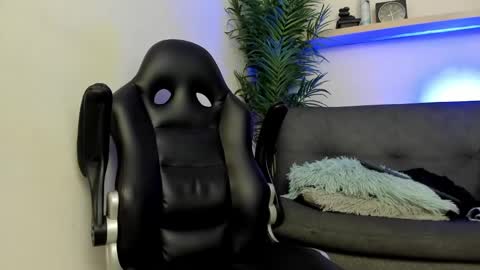 SMIT  online show from February 2025 02:52:02 PM