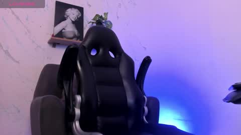 SMIT  online show from February 2025 08:33:02 PM