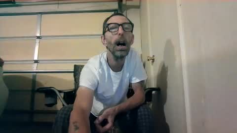 smoke-4-me online show from September 2025 04:38:02 AM