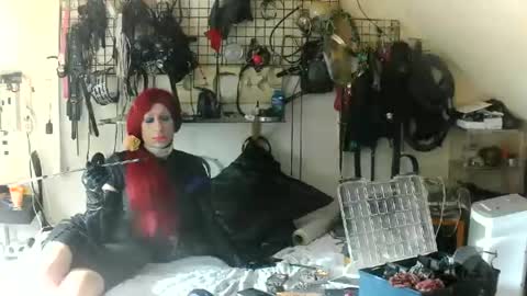 Snapshot of smokeslut365 chatting on July 2026 03:41:02 PM smokeslut365 online show from July 2026 03:41:02 PM