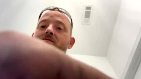 smokeymt420 online show from September 2025 11:05:01 PM