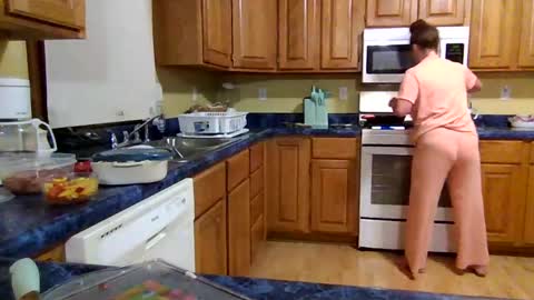 smoothmove1215 online show from October 2025 12:11:01 AM