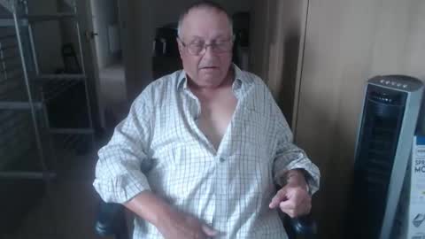 smoothmutton online show from October 2025 09:15:01 AM