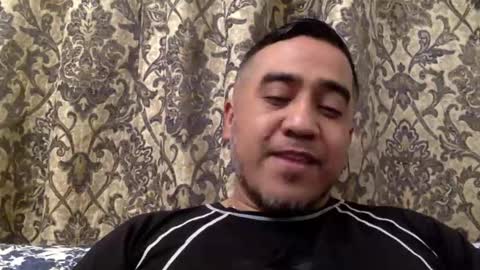 Snapshot of smoothstrik3r chatting on February 2026 02:21:02 PM smoothstrik3r online show from February 2026 02:21:02 PM