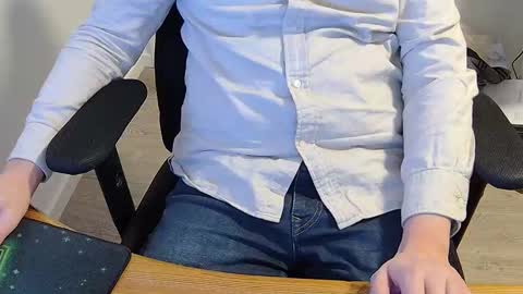 Snapshot of sneakybill82 chatting on January 2026 08:45:02 PM Sneakybill online show from January 2026 08:45:02 PM