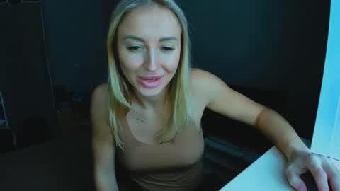 Sneja online show from February 2025 10:48:01 AM