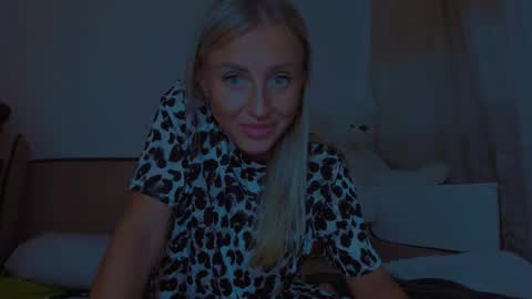 Sneja online show from September 2025 09:28:02 PM