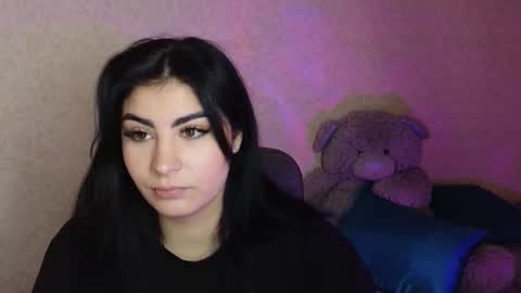 Olivia online show from October 2025 02:16:01 PM