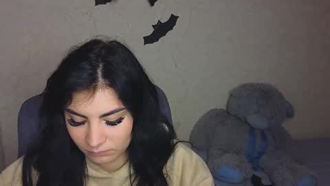 Olivia online show from October 2025 03:51:02 PM