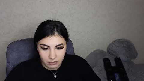 Olivia online show from October 2025 04:19:01 PM