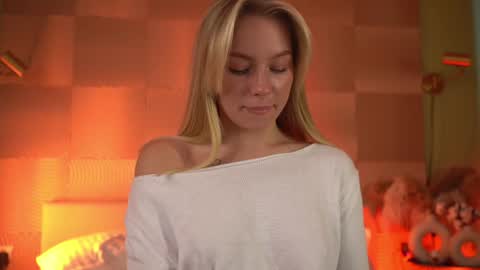 Candice Snow online show from January 2025 08:00:02 AM