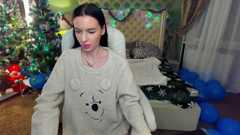 snow_whiteeex online show from December 2024 10:47:01 PM