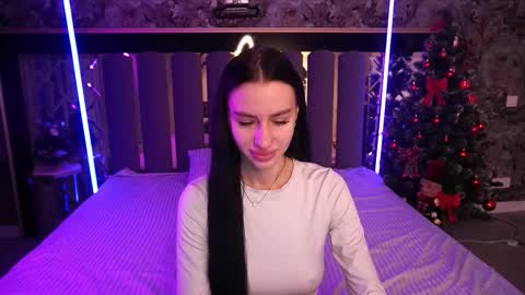 snow_whiteeex online show from January 2026 07:00:01 AM