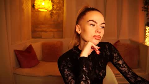 Hanna online show from February 2025 09:34:02 AM