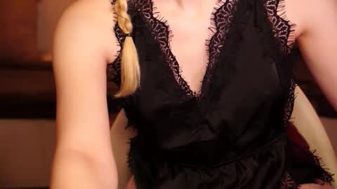 Hanna online show from November 2025 09:42:02 AM