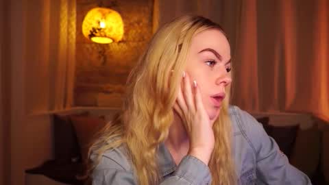 Hanna online show from November 2025 09:31:01 AM