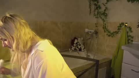Ellie online show from July 2026 05:34:01 AM