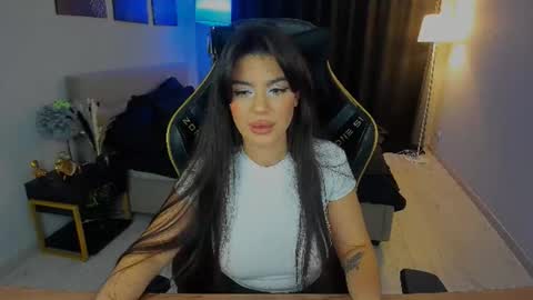 snowingwinter online show from September 2025 07:41:02 PM