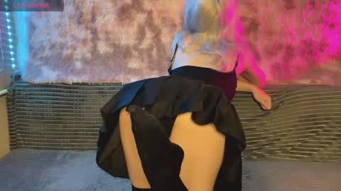 snowy_alice online show from April 2026 05:52:02 PM