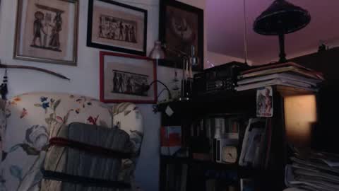 ImYourBitch online show from November 2025 05:18:02 AM