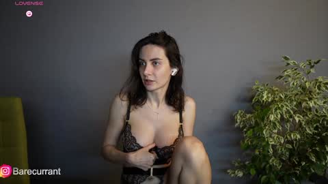 Yesenia online show from January 2025 08:42:01 PM