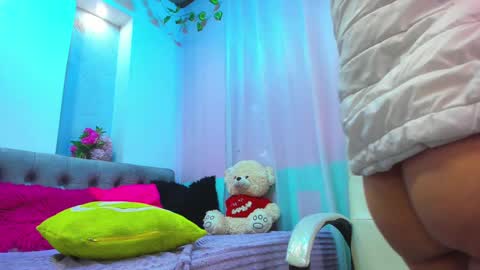 sofiia online show from February 2025 04:04:02 PM