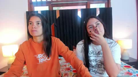 soffy and mia online show from October 2025 12:58:01 PM