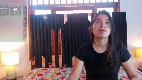 soffy and mia online show from November 2025 12:38:01 PM