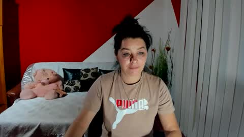 Soffy online show from September 2025 03:40:01 AM