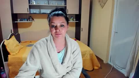 Soffy online show from April 2026 04:45:02 AM