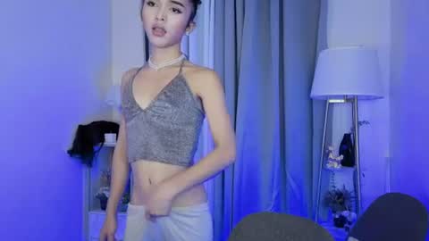 Snapshot of sofhia_love chatting on June 2026 05:27:01 PM sofhia_love online show from June 2026 05:27:01 PM