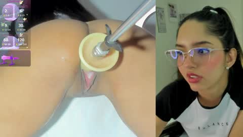 Snapshot of sofi__velez_ chatting on May 2026 05:40:02 PM Sofi online show from May 2026 05:40:02 PM